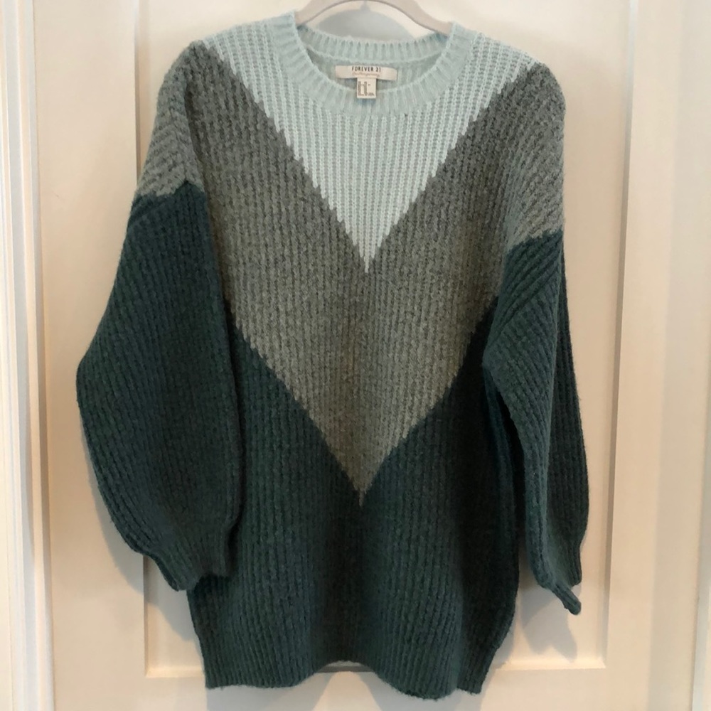Tricolor Soft Crew Neck Sweater